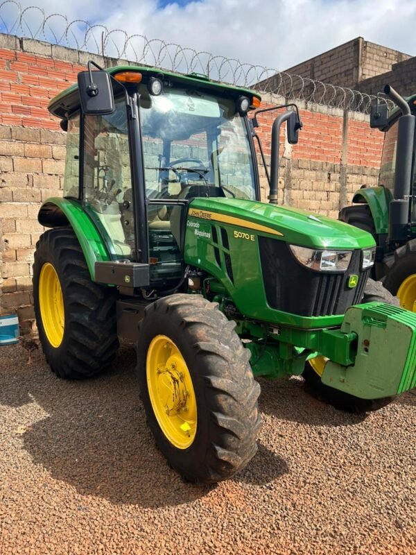 John Deere 5078E